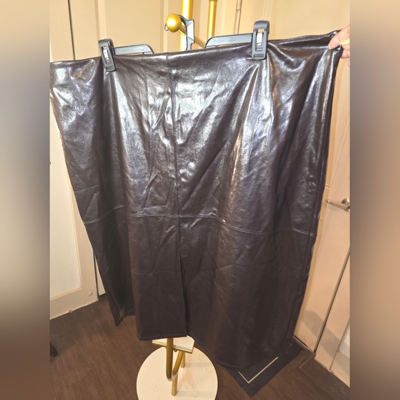 A New Day Rich Brown Faux Leather Skirt Waist 25 Plus - Picture 7 of 7